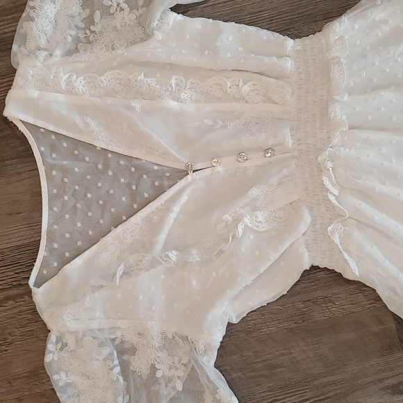 Elegant White Lace Maxi Dress - Picture 5 of 7